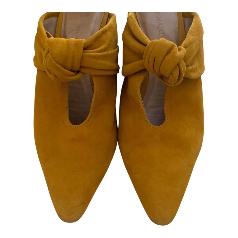 Bernardo Pumps Size 7.5 M US Mustard Yellow Suede Heels Close Toe Slip On Mules - Picture 4 of 16